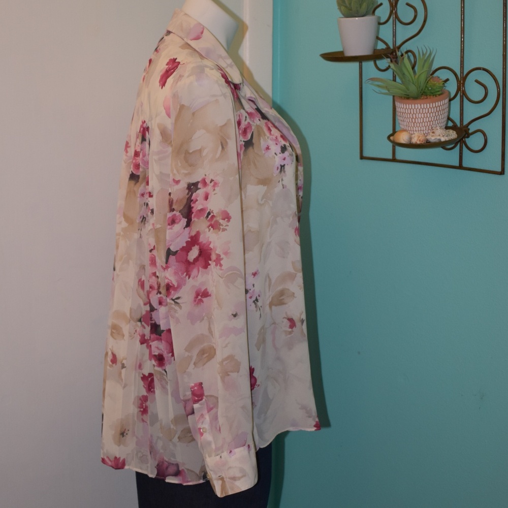 Chaps Ralph Women's Shirt Semi Sheer Back Pleated - Picture 6 of 6
